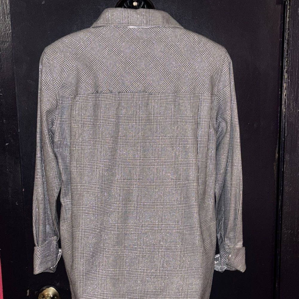 Sparkle and shine in this vintage coat from David Warren New York. Size 8. - Picture 5 of 15